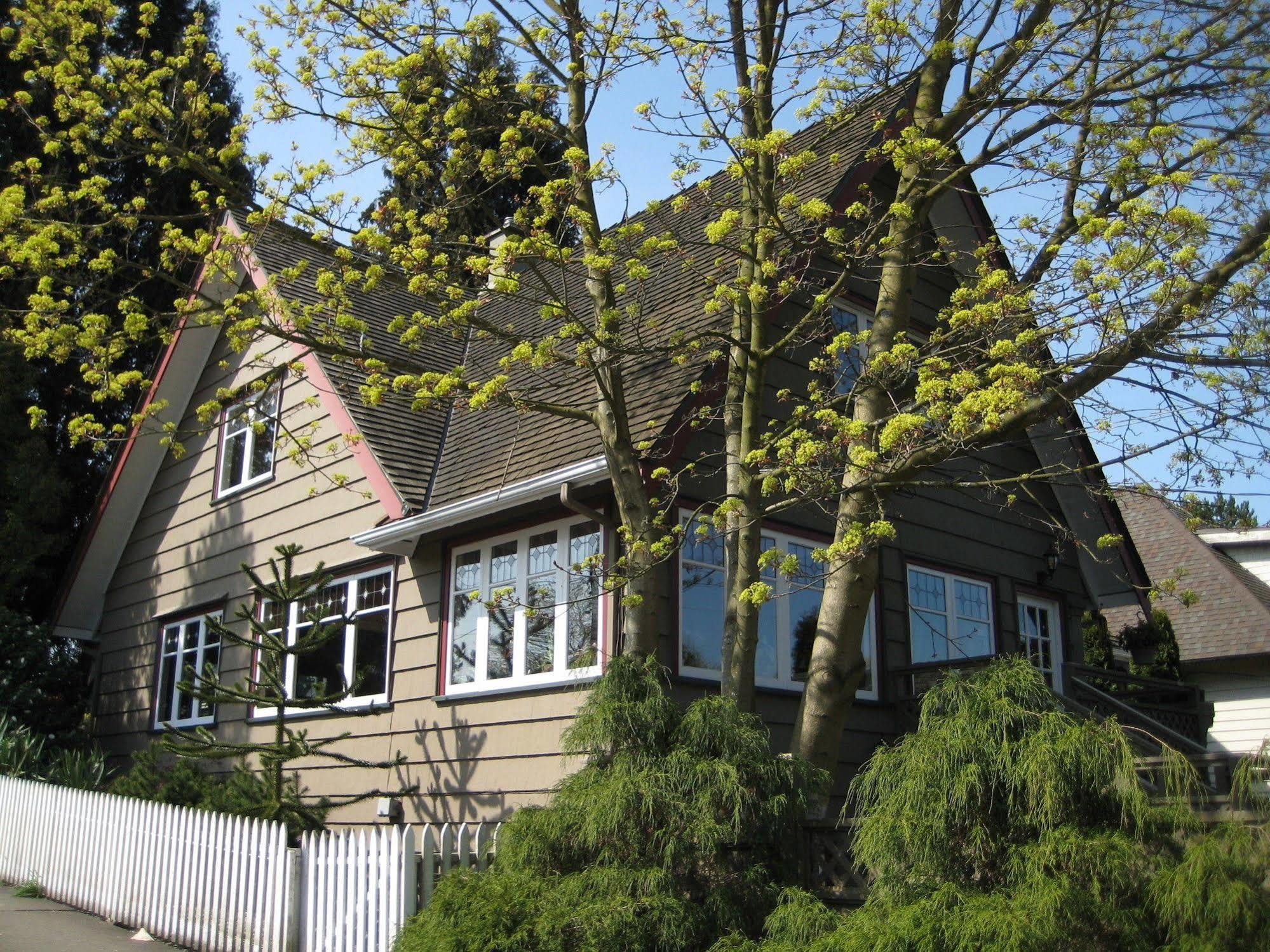 Point Grey Guest House Vancouver Esterno foto